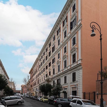 Terme Di Traiano Apartment - 10 Min Dal Colosseo Róma Kültér fotó